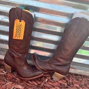 Corral Women's Cognac Embroidery Snip Toe 15" Cowboy Boot